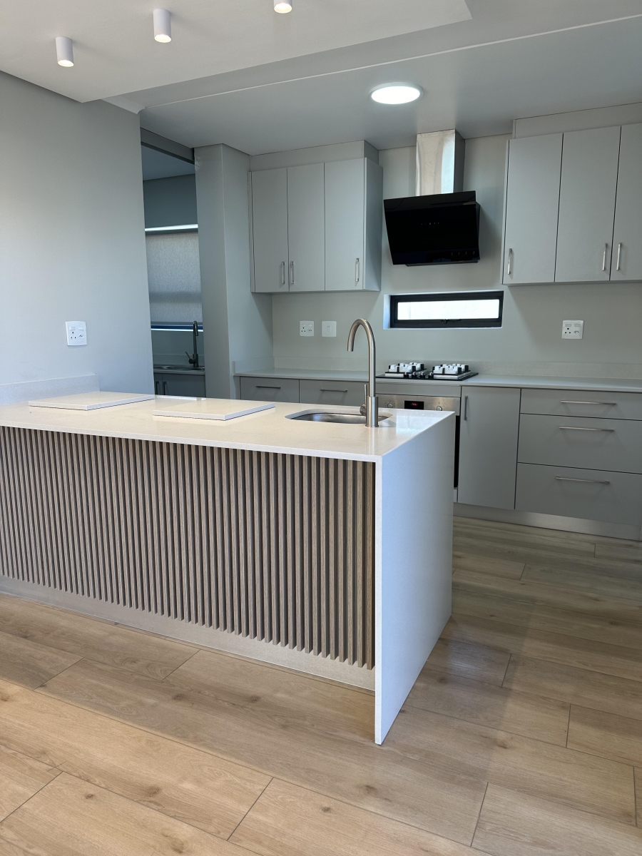 3 Bedroom Property for Sale in Lemoenkloof Western Cape